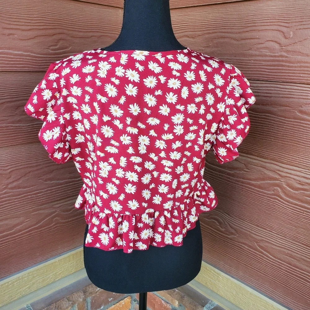 SHEIN Red Floral Crop Top Ruffle Sleeves and Hem Size Medium NWOT - Picture 7 of 9